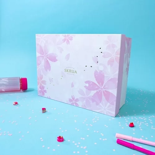 Коробка подарочная Milli Sakura 33x25 в магазине milli.com.ru